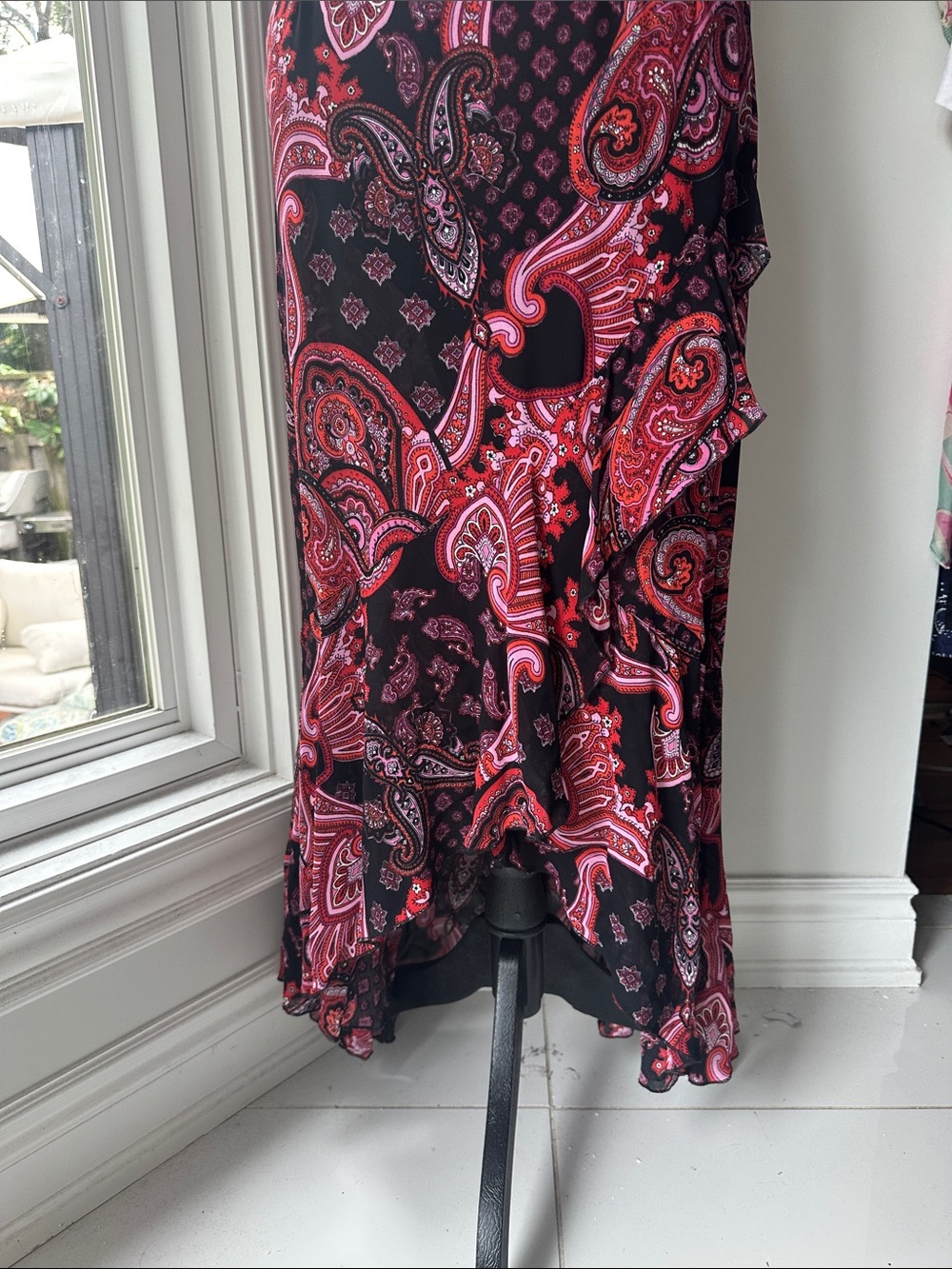 VINTAGE 90s Y2K V-Neck Black Pink Paisley Flutter-Sleeve Ruffle Hem Size 4 - Picture 4 of 15